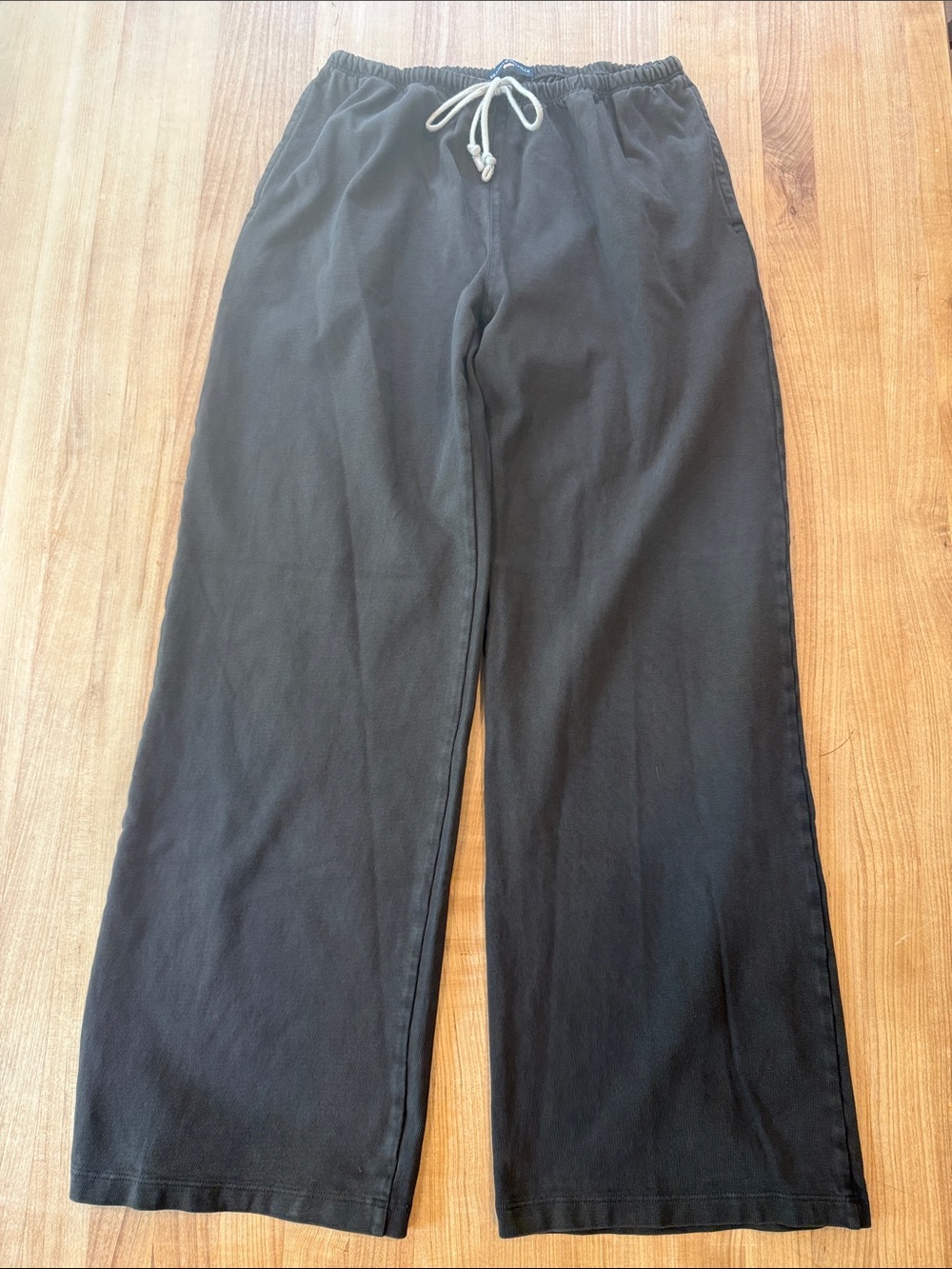 Brandy Melville Brown Drawstring Heavy Knit Lounge Pants - pockets!